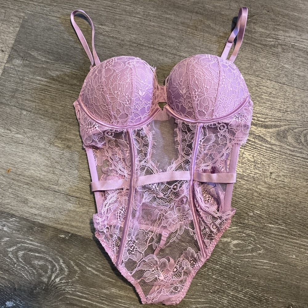 VICTORIA'S SECRETS BOMBSHELL TEDDY LAVENDER LACE PUSH-UP THONG BODYSUIT SIZE S
